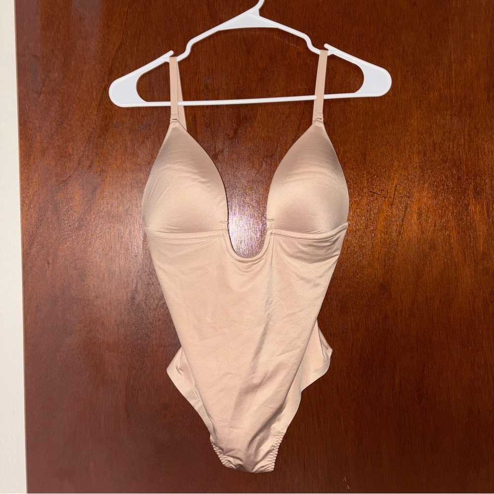 Spanx Nude Bodysuit size Medium
